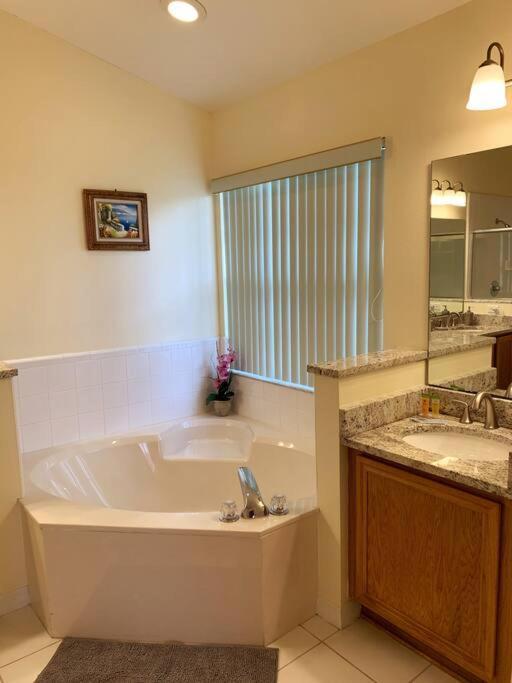 Minutes To Disney! Spacious Home W/ Private Pool, Themed Rooms! Orlando Esterno foto